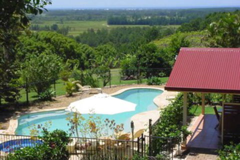 Tropical Coast Retreat - Hervey Bay Accommodation 1