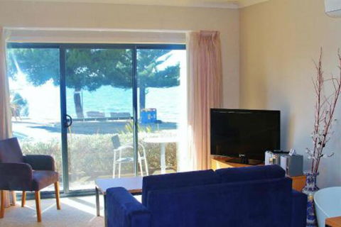Pier Number 10 - Hervey Bay Accommodation 6