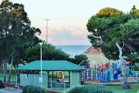 Pier Number 10 - Hervey Bay Accommodation 2