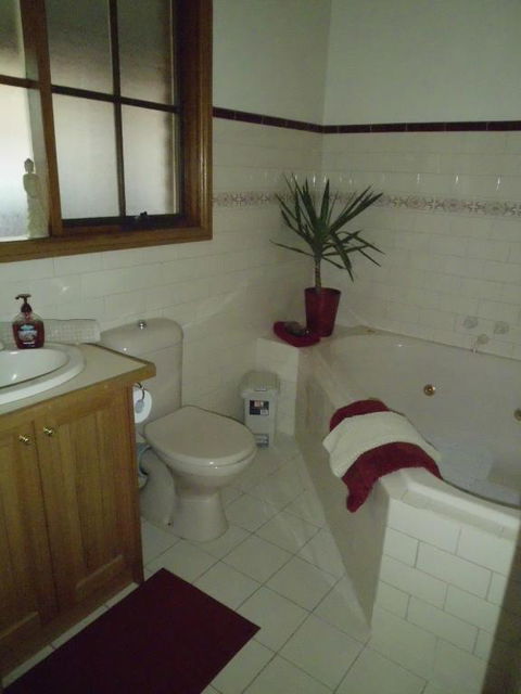 Dunstans Guest House - Hervey Bay Accommodation 2