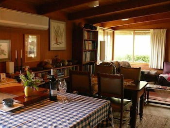 The Burrow At Wombat Bend - Hervey Bay Accommodation 2