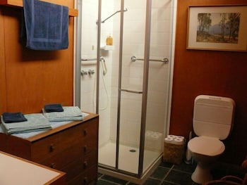 The Burrow At Wombat Bend - Hervey Bay Accommodation 6