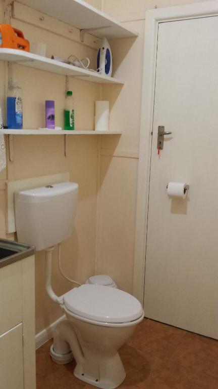 Carisbrook Cottage Queenscliff - Hervey Bay Accommodation 7
