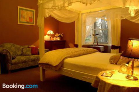 Broomelea Bed & Breakfast - Tourism Hervey Bay 0