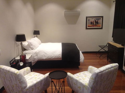 The Commercial Boutique Hotel - Hervey Bay Accommodation 6