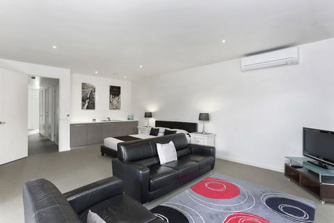 Anchors Beach House - Hervey Bay Accommodation 2