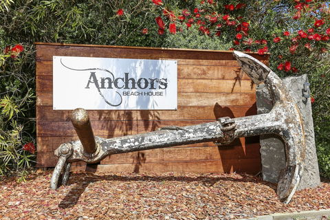 Anchors Beach House - Hervey Bay Accommodation 4