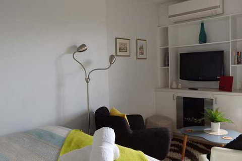 Hiigh Apartments - Hervey Bay Accommodation 6