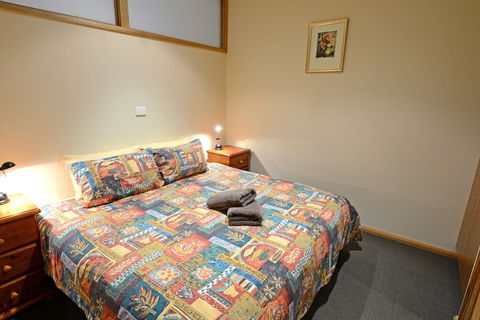 Falls Creek Country Club - Tourism Hervey Bay 0