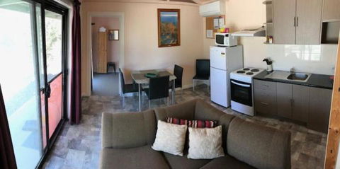 Stawell Holiday Cottages - Hervey Bay Accommodation 2