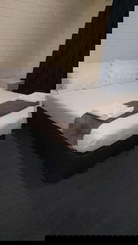 Lockleys Hotel - Tourism Hervey Bay 4