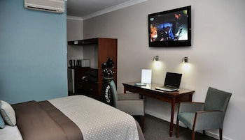 Pastoral Hotel Motel - Hervey Bay Accommodation 2