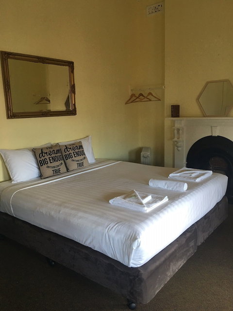 Circa 1902 Queenscliff - Hervey Bay Accommodation 5