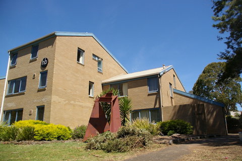 Deakin Geelong Units - Hervey Bay Accommodation 1