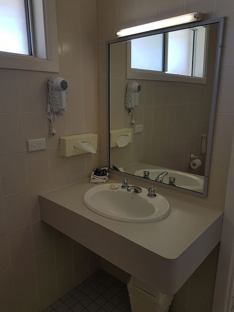 Motel Miramar - Hervey Bay Accommodation 2