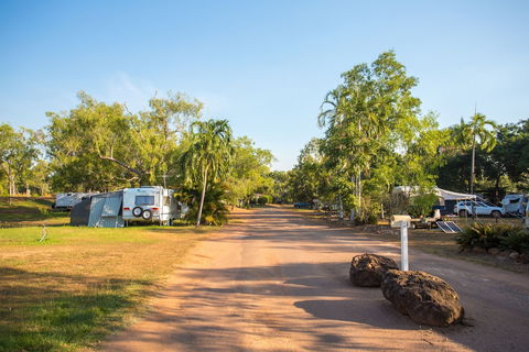 AAOK Lakes Resort & Caravan Park - Tourism Hervey Bay 0