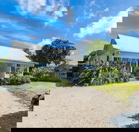 Beachfront Cottages Torquay - Tourism Hervey Bay