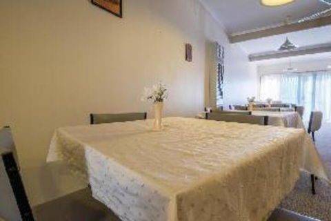 London Motor Inn - Hervey Bay Accommodation 0