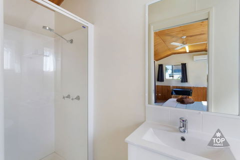 Harbour Lights Tourist Park - Hervey Bay Accommodation 3