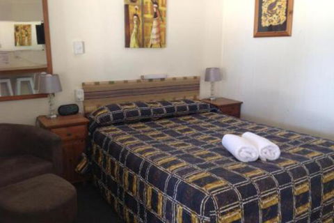 Ayr Max Motel - Hervey Bay Accommodation 0
