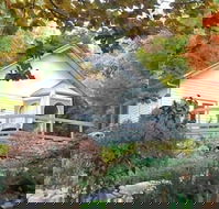Woolrich Historic Garden Cottage - Hervey Bay Accommodation