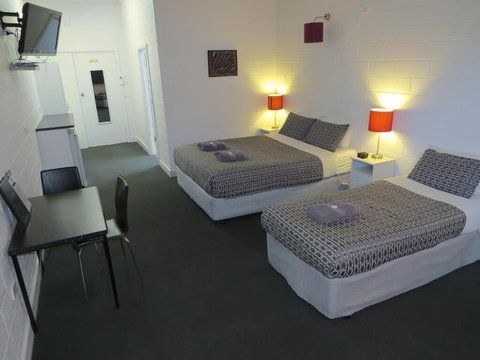 San Remo Hotel Motel - Hervey Bay Accommodation 3