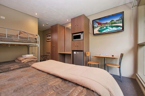 Bright Motor Inn - Hervey Bay Accommodation 2