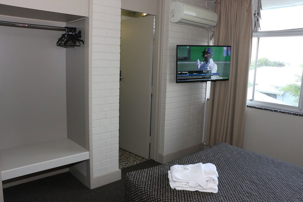 Brighton QLD Hervey Bay Accommodation