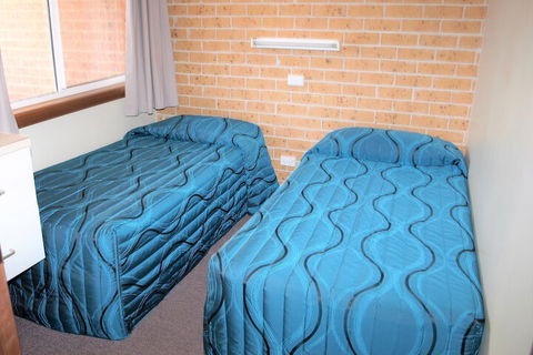 Walters Holiday Flats - Tourism Hervey Bay 2