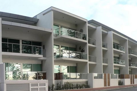 Breeze Beachfront Apartments - Hervey Bay Accommodation 2