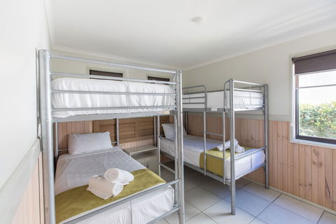 Burleigh Beach Tourist Park - Hervey Bay Accommodation 0