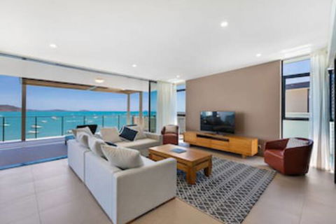 Mirage Whitsundays - Tourism Hervey Bay 0