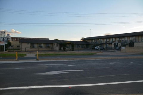 Adrian Motel - Tourism Hervey Bay 2