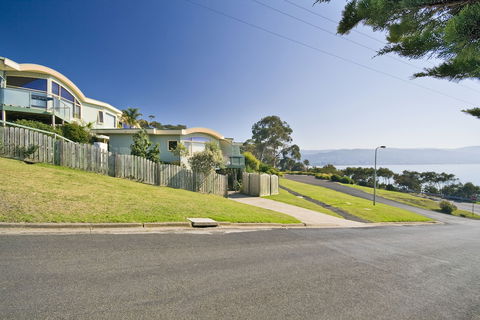 PierView Apartments - Hervey Bay Accommodation 0