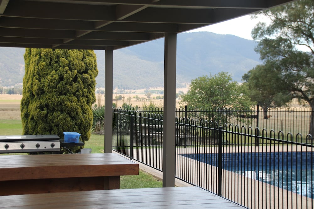 Nariel Valley ACT Hervey Bay Accommodation