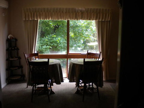 Hillview Oak B & B - Hervey Bay Accommodation 1