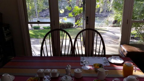 Captains Cottage Bed & Breakfast - Hervey Bay Accommodation 4