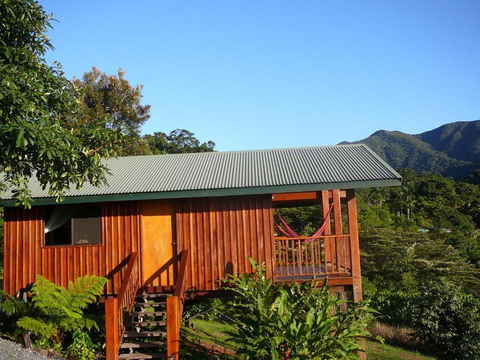 Coral Sea Views - Hervey Bay Accommodation 2