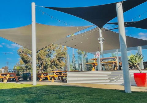 Lake Mulwala Hotel Motel - Hervey Bay Accommodation 2