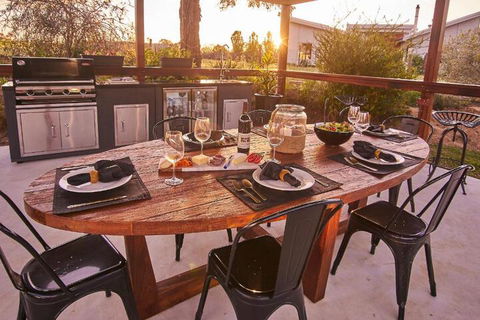 Barossa Elegance - Hervey Bay Accommodation 2