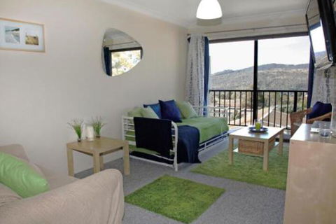 Balaton 4 - Hervey Bay Accommodation 1