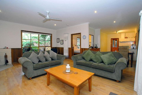 Fernglen Forest Retreat - Hervey Bay Accommodation 3