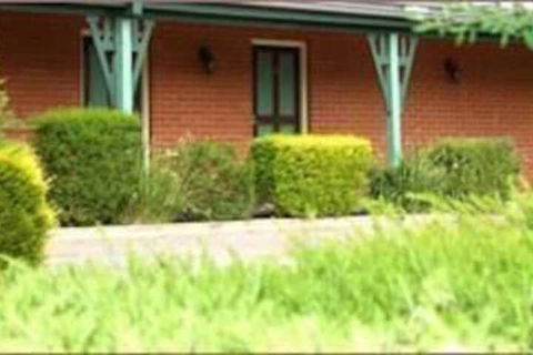 Young Federation Motor Inn - Hervey Bay Accommodation 7