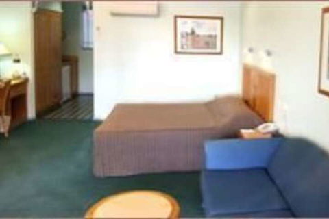 Young Federation Motor Inn - Hervey Bay Accommodation 4