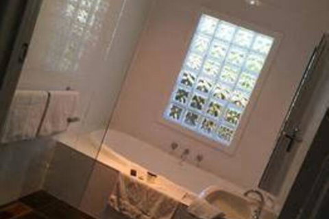 Queenscliff Hotel - Hervey Bay Accommodation 5