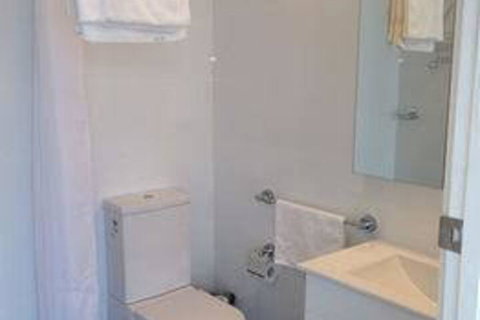 Queenscliff Hotel - Hervey Bay Accommodation 6