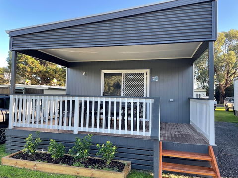 Victor Harbor Holiday & Cabin Park - Tourism Hervey Bay 2