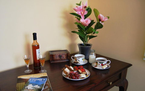 Cutmore Cottages Meurants Manor - Hervey Bay Accommodation 6