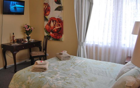 Cutmore Cottages Meurants Manor - Hervey Bay Accommodation 3