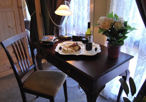 Cutmore Cottages Meurants Manor - Hervey Bay Accommodation 1